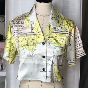 Silky map print crop top